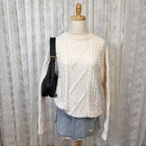 Aelfric Eden Cream Cable Knit Sweater Women M Knit Pullover Oversized 90s‎ Style